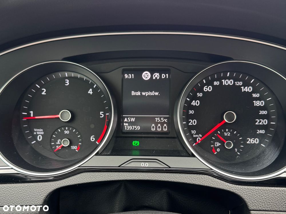 Volkswagen Passat 2.0 TDI EVO Business DSG - 2