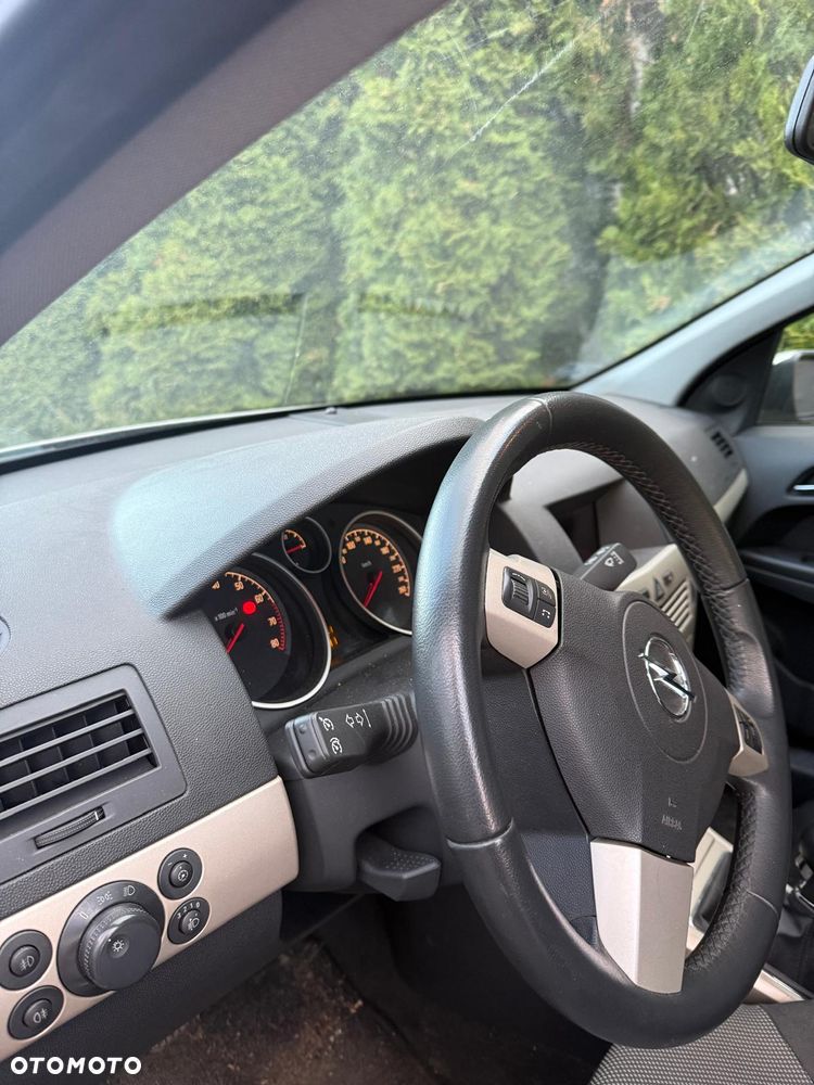 Opel Astra 1.6 Enjoy - 10