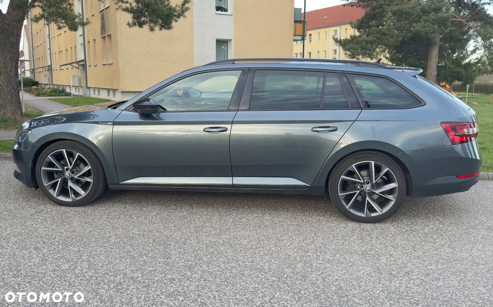 Skoda Superb 2.0 TDI 4x4 Sportline DSG - 2