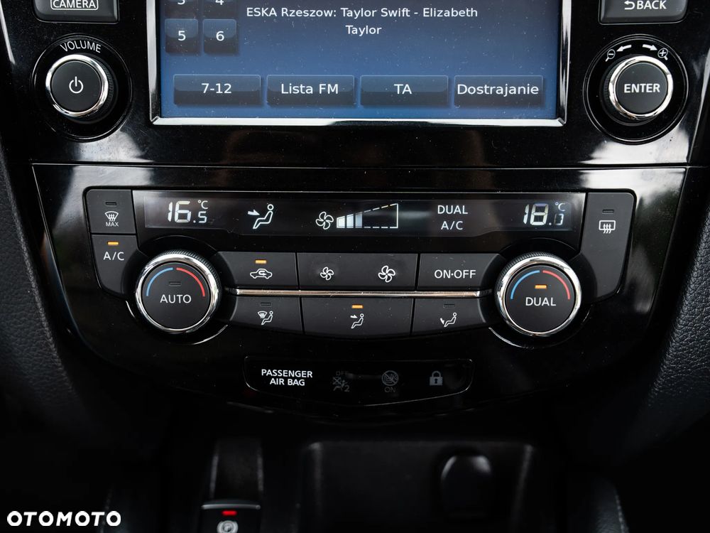 Nissan Qashqai 1.6 DIG-T N-Connecta - 37