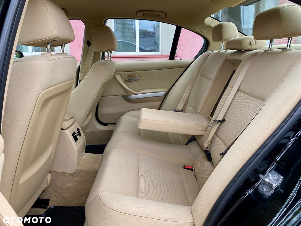 BMW Seria 3 320d - 21