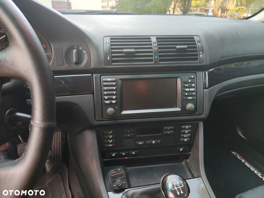 BMW Seria 5 525d Touring - 5
