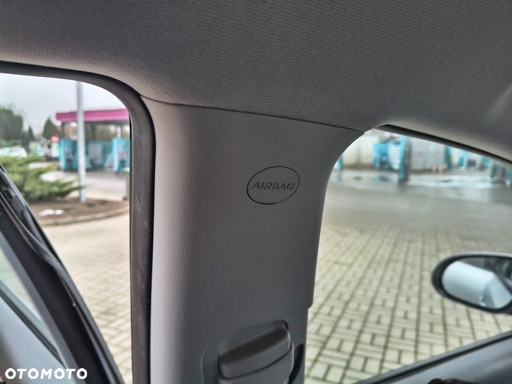 Hyundai i30 1.6 blue Classic - 35