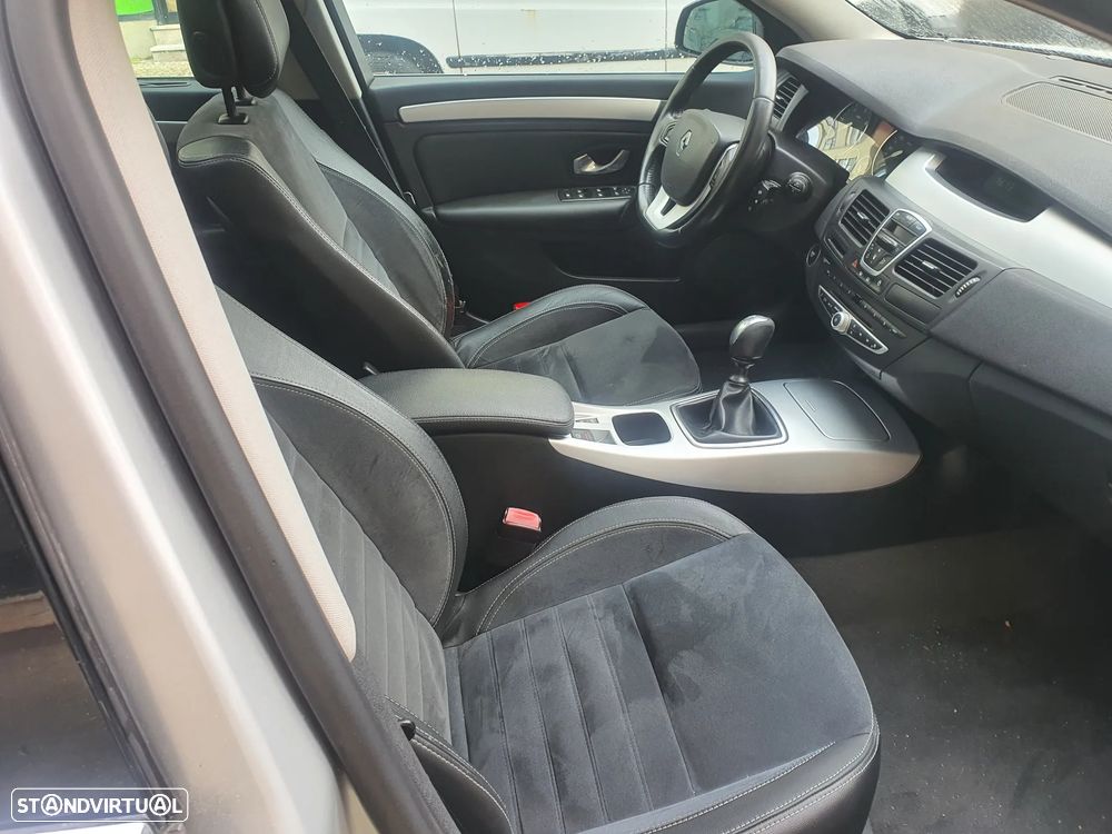 Renault Laguna Break 1.5 dCi Dynamique S - 9