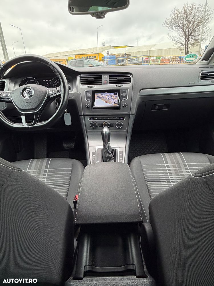 Volkswagen Golf 1.6 TDI BlueMotion Technology DSG Cup - 25