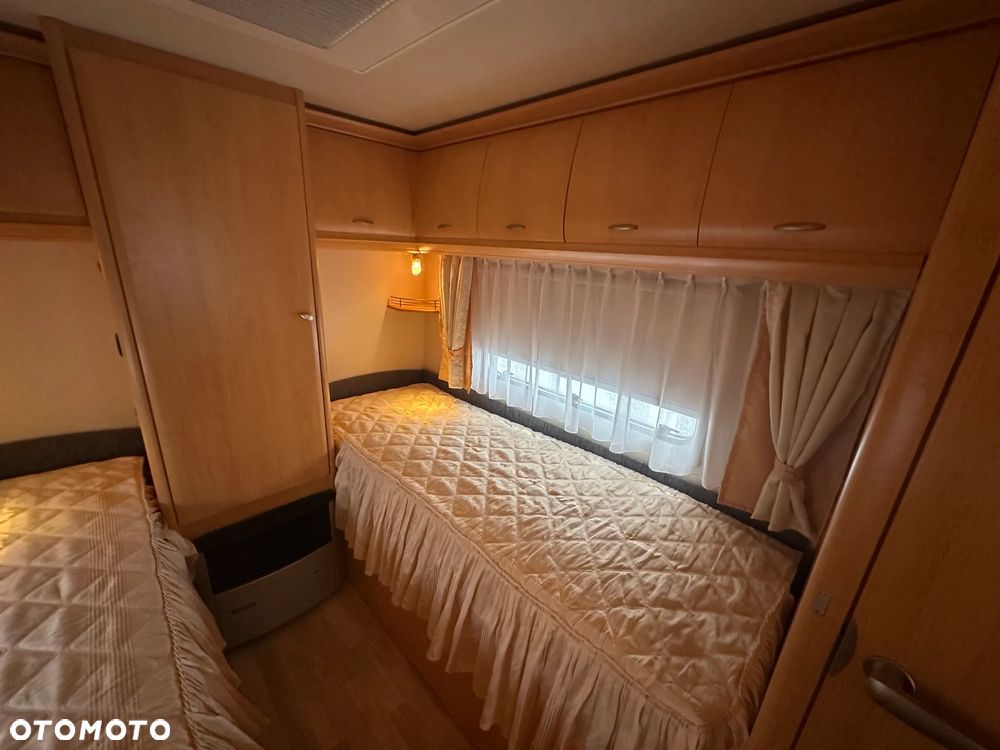 Hobby 460 UL z przedsionkiem Isabella i napędem. DMC 1400 KG !!! - 30