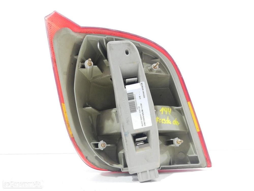 FAROLIM TRASEIRO DIREITO FORD FIESTA IV 1991 - 4