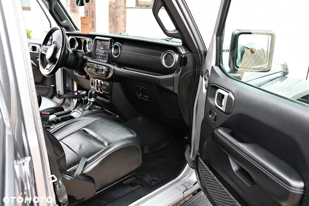 Jeep Wrangler Unlimited GME 2.0 Turbo Sahara - 16