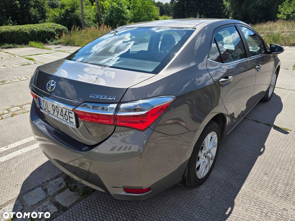 Toyota Corolla - 2