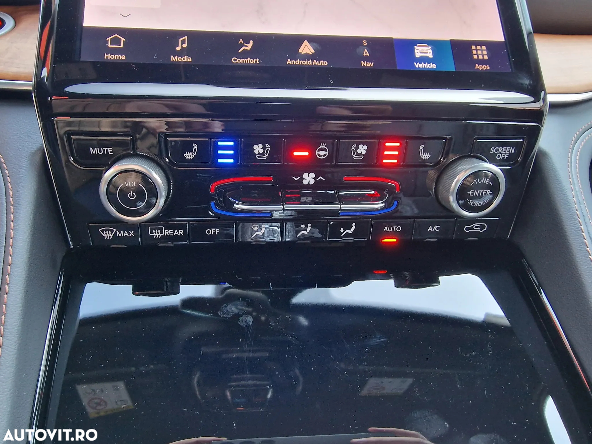 Jeep Grand Cherokee - 20