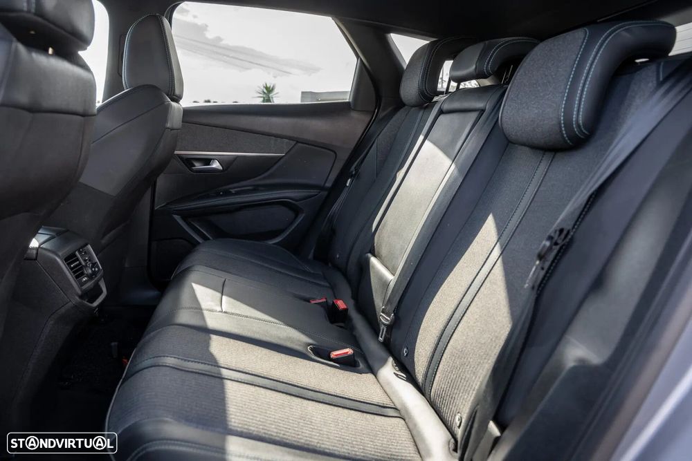 Peugeot 3008 1.6 Hybrid4 Allure Pack e-EAT8 - 21