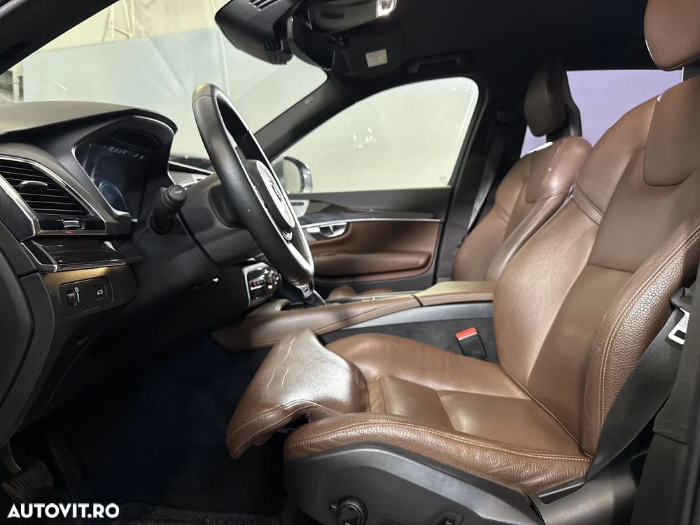 Volvo XC 90 - 22