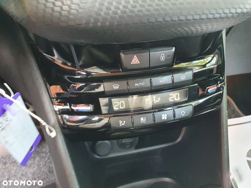 Peugeot 2008 PureTech 82 ETG5 STOP&START Allure - 15