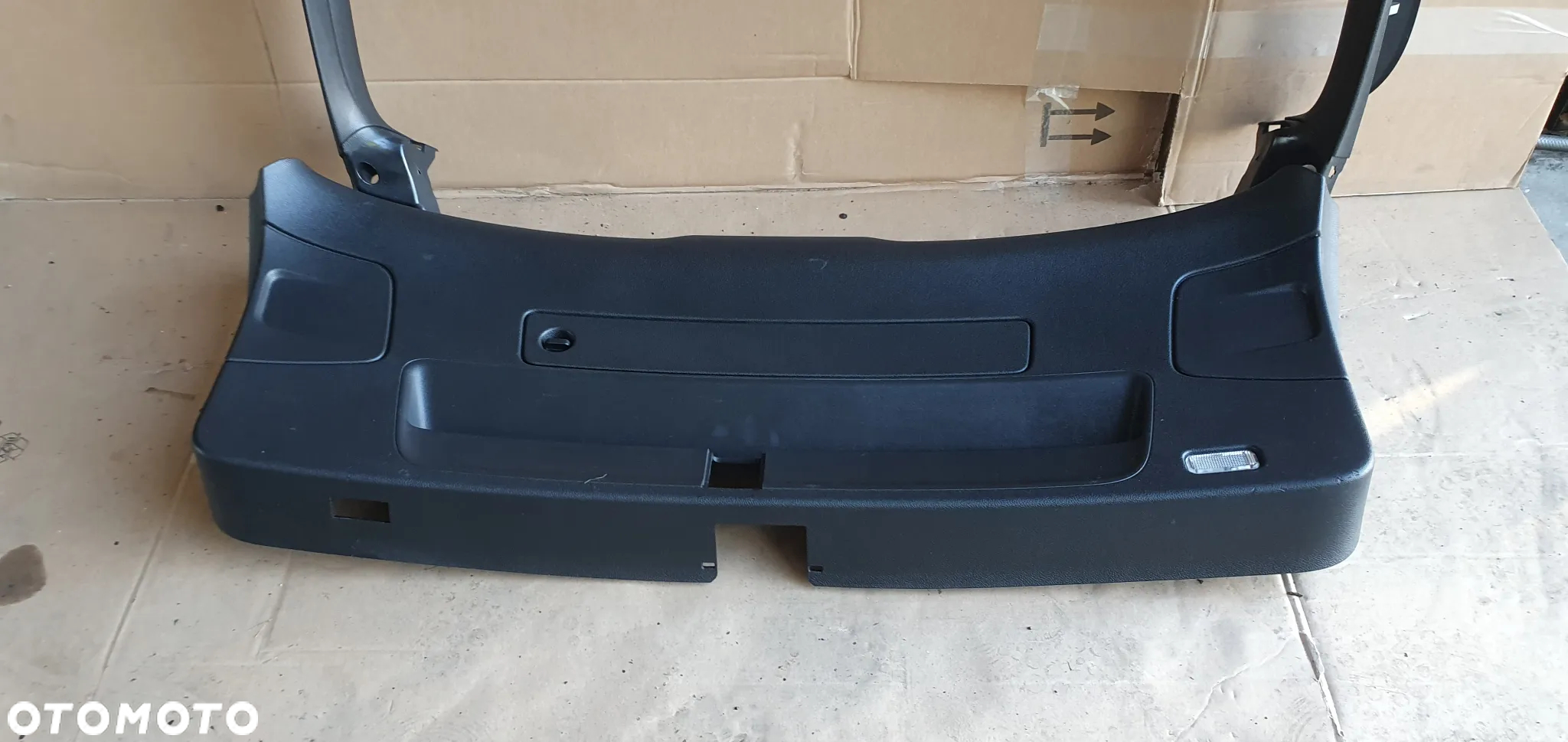 Tapicerka osłona klapy bagażnika Audi A4 B8 8K9867979 - 3