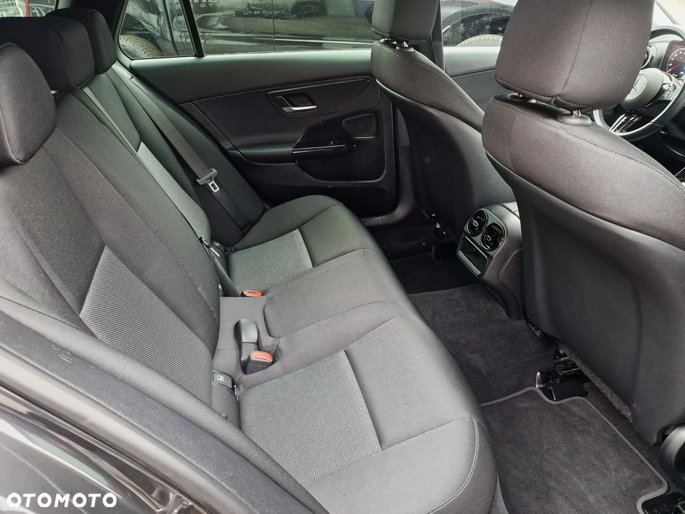 Mercedes-Benz Klasa C 200 d mHEV Business Edition - 22
