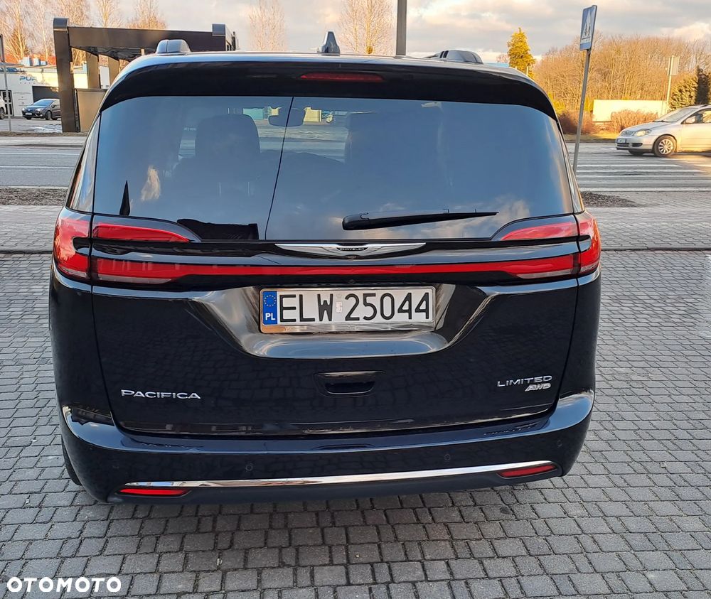 Chrysler Pacifica - 5