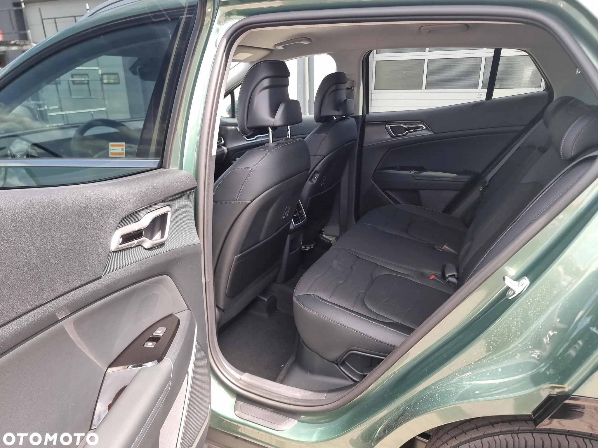 Kia Sportage 1.6 T-GDI HEV Business Line 4WD - 10