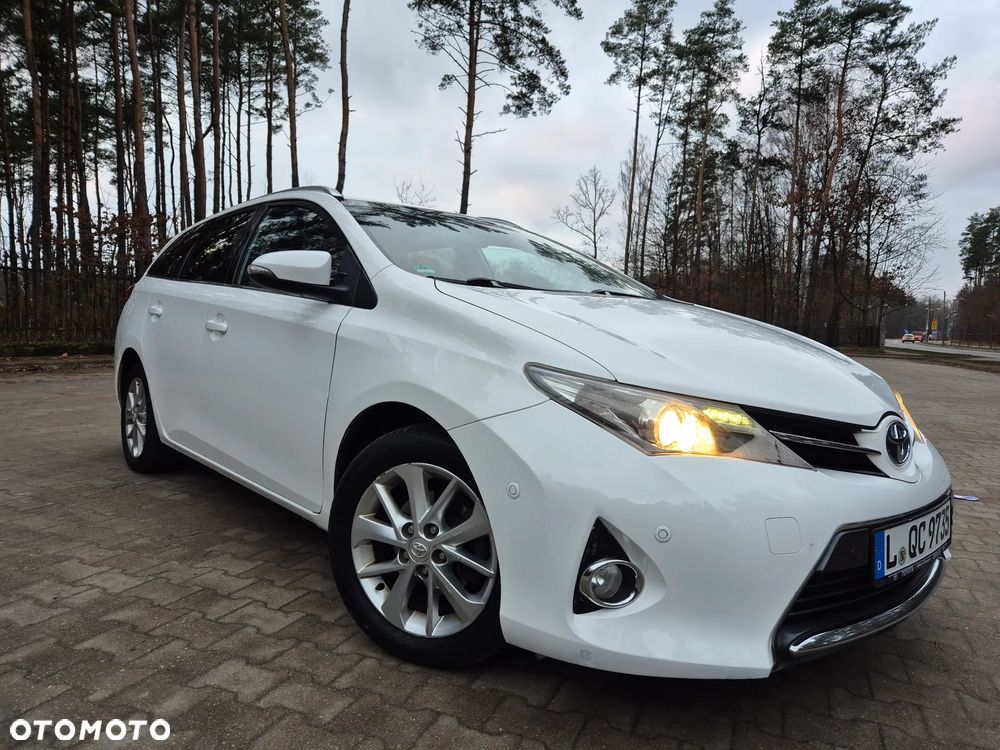 Toyota Auris 1.8 HSD Luna - 13