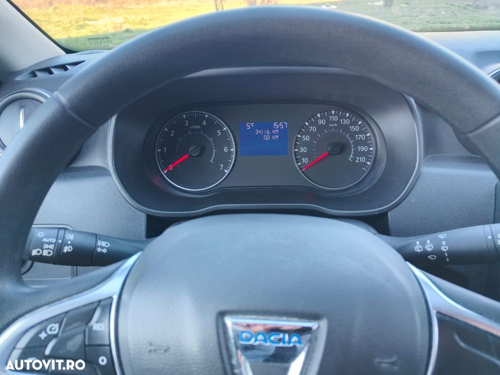 Dacia Duster 1.5 dCi 4WD Comfort - 10