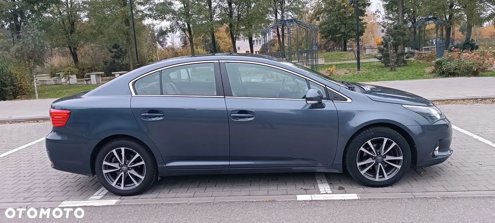 Toyota Avensis 2.0 Sol plus MS - 5