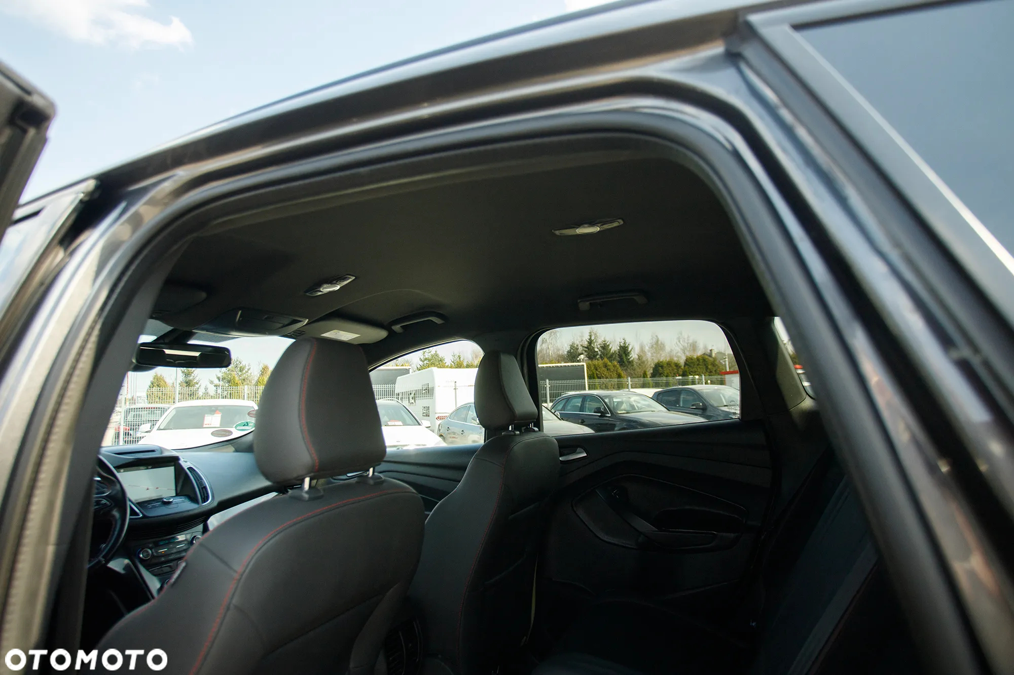 Ford Kuga 1.5 EcoBoost 2x4 ST-Line - 18
