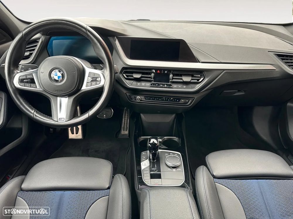BMW 116 d Pack Desportivo M Auto - 11