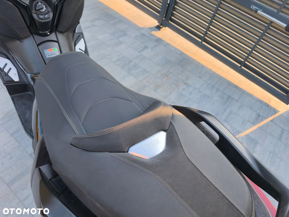 Yamaha X-max - 7