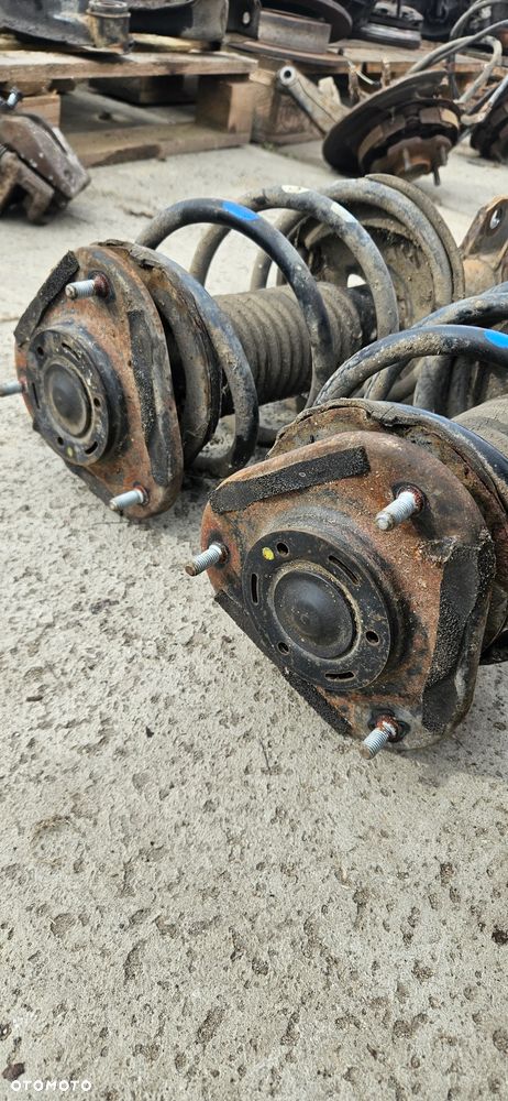 Amortyzator sprężyna lewy prawy przód zwrotnica piasta ABS Toyota Avensis T25 lift 2,2 D-CAT 2008r - 9