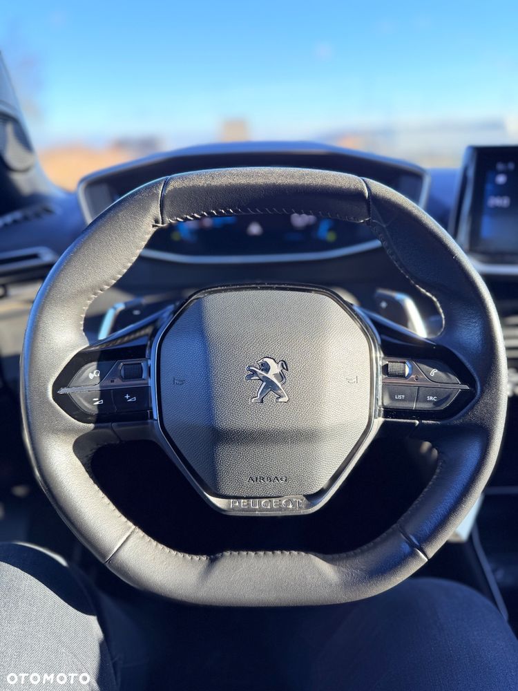 Peugeot 2008 BlueHDi 130 EAT8 Allure - 31