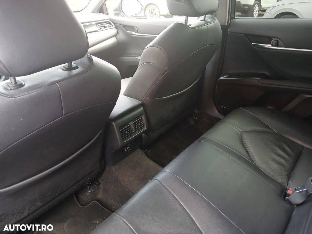 Toyota Camry 2.5 Business - 16