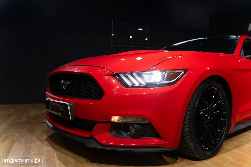 Ford Mustang 2.3 Eco Boost Aut. - 3
