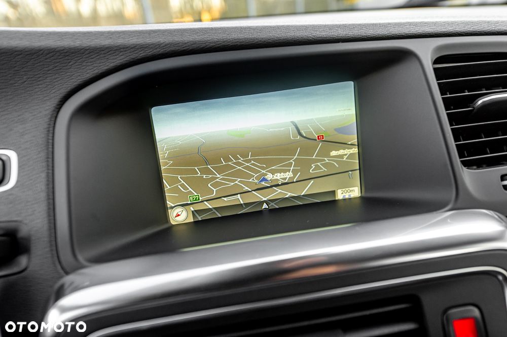 Volvo V60 D3 Geartronic Summum - 27