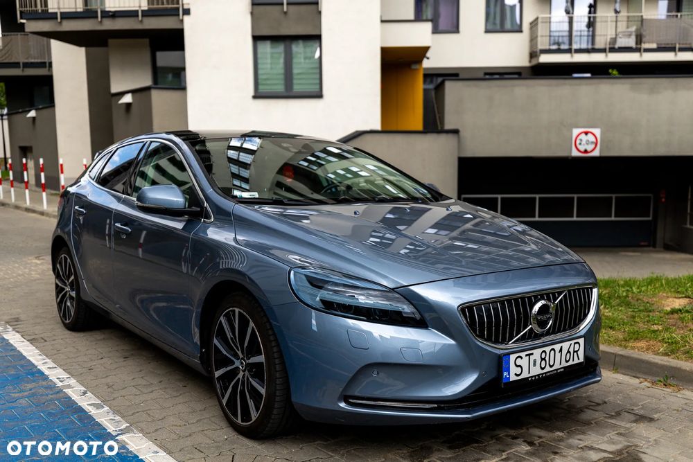 Volvo V40 T3 Drive-E Inscription - 1