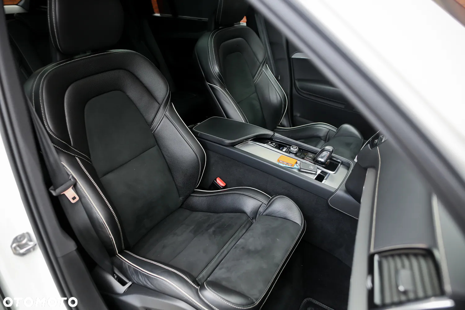 Volvo XC 90 B5 D AWD Geartronic RDesign - 30