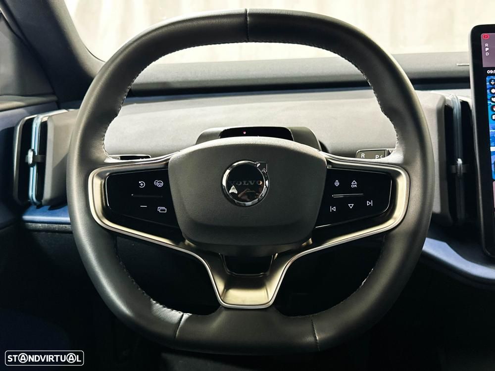 Volvo EX30 Single Motor Extended Range RWD Plus - 23