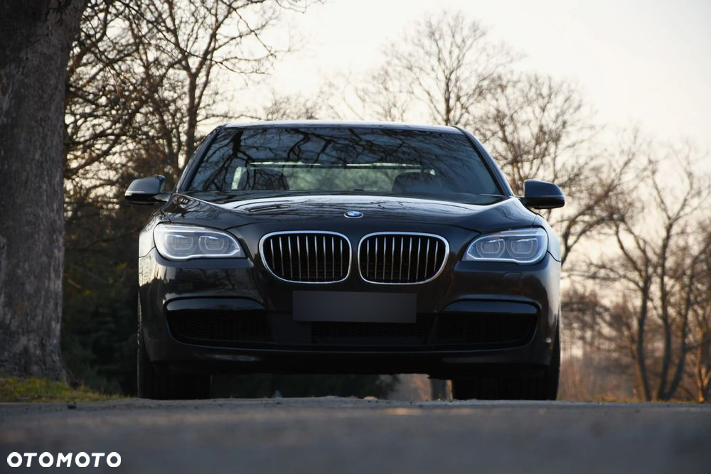 BMW Seria 7 750i xDrive Edition Exclusive - 6