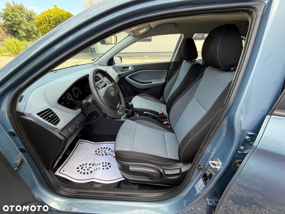 Hyundai i20 - 17