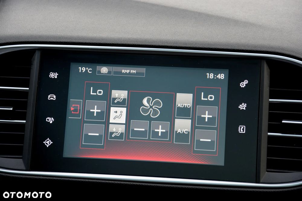 Peugeot 308 BlueHDi FAP 150 EAT6 Stop&Start GT-Line Edition - 37