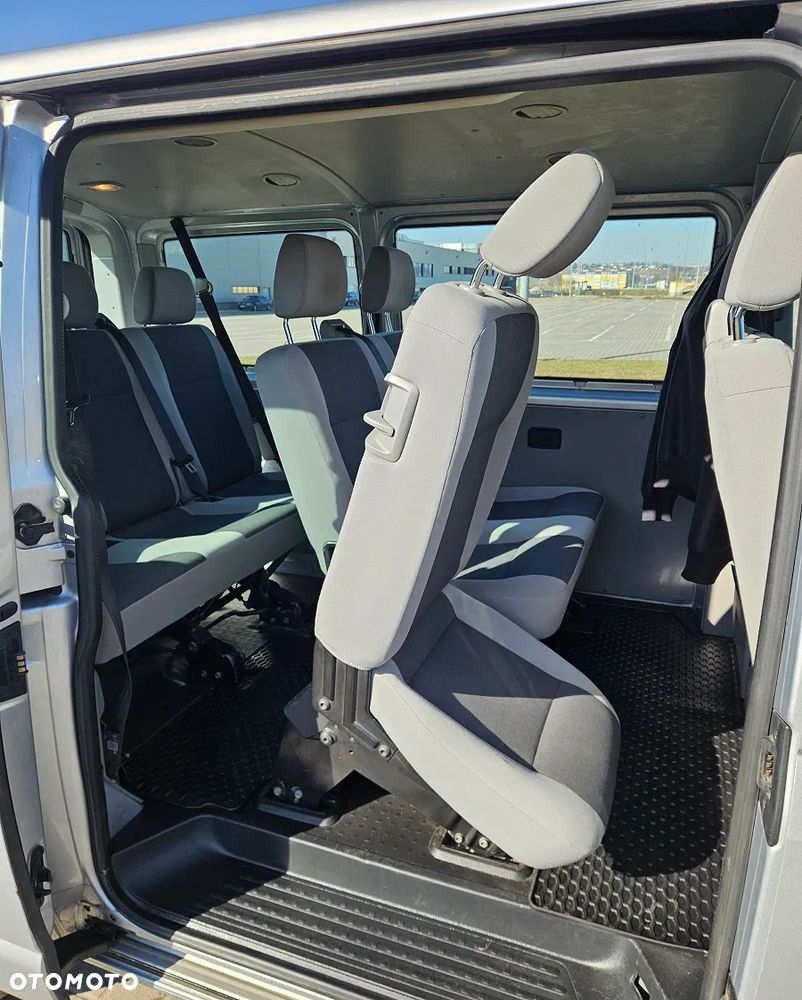 Volkswagen Transporter - 9