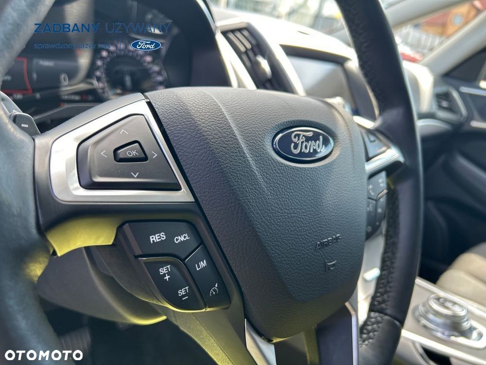 Ford S-Max - 13