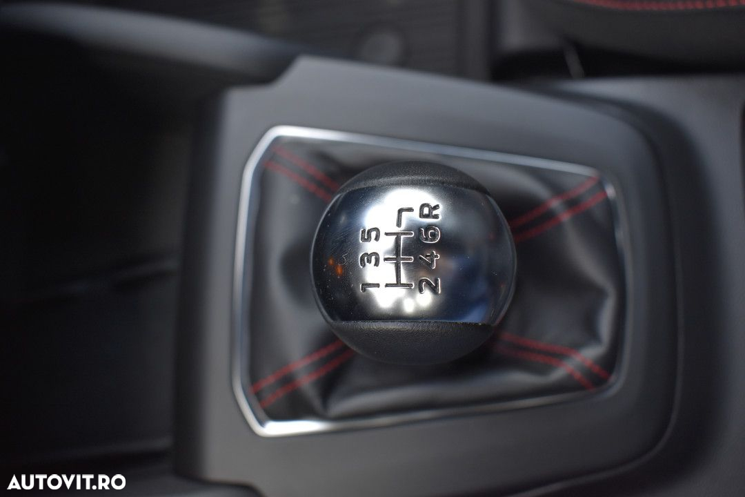 Ford Focus - 20