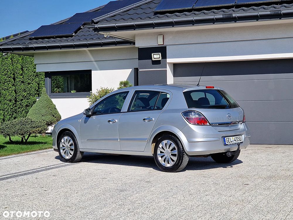 Opel Astra 1.7 CDTI Edition - 22