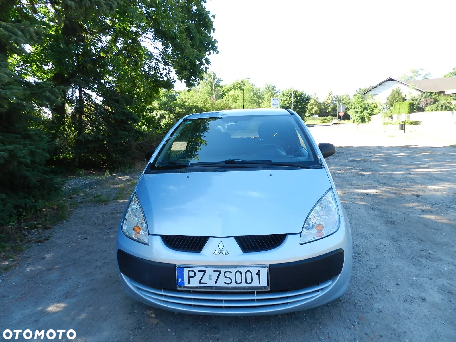 Mitsubishi Colt - 2