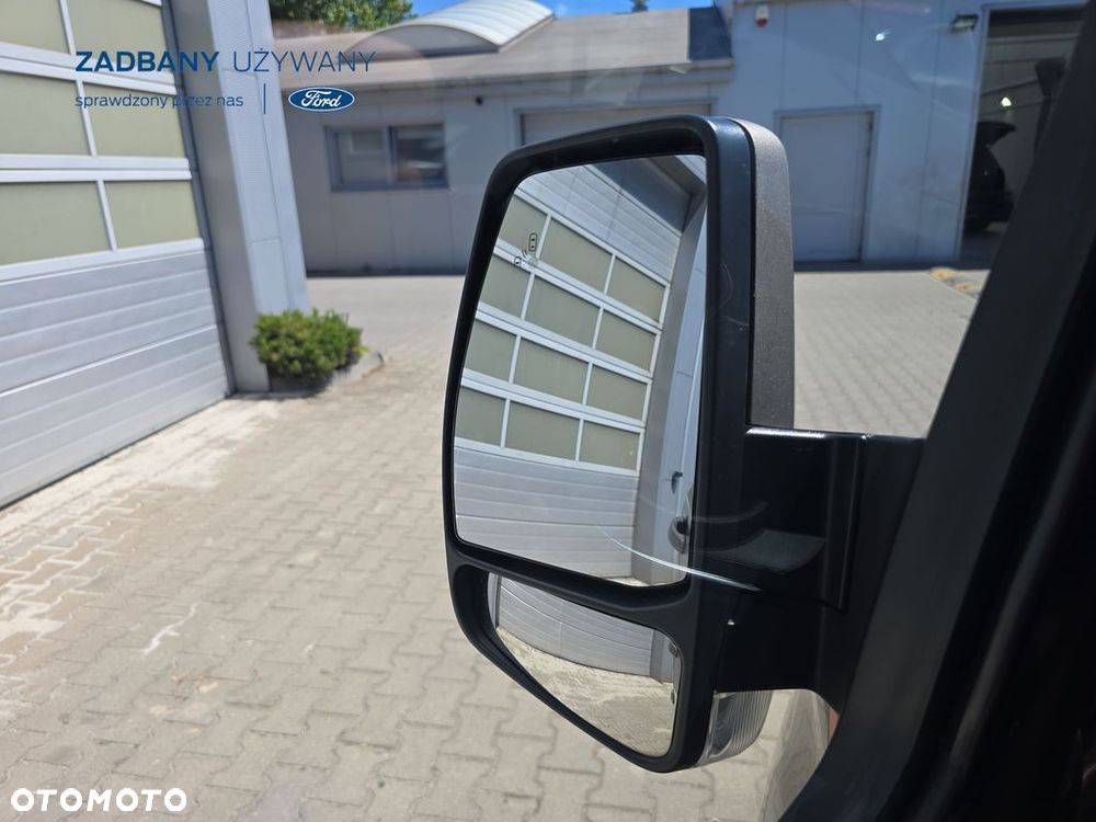 Ford Tourneo Custom - 16
