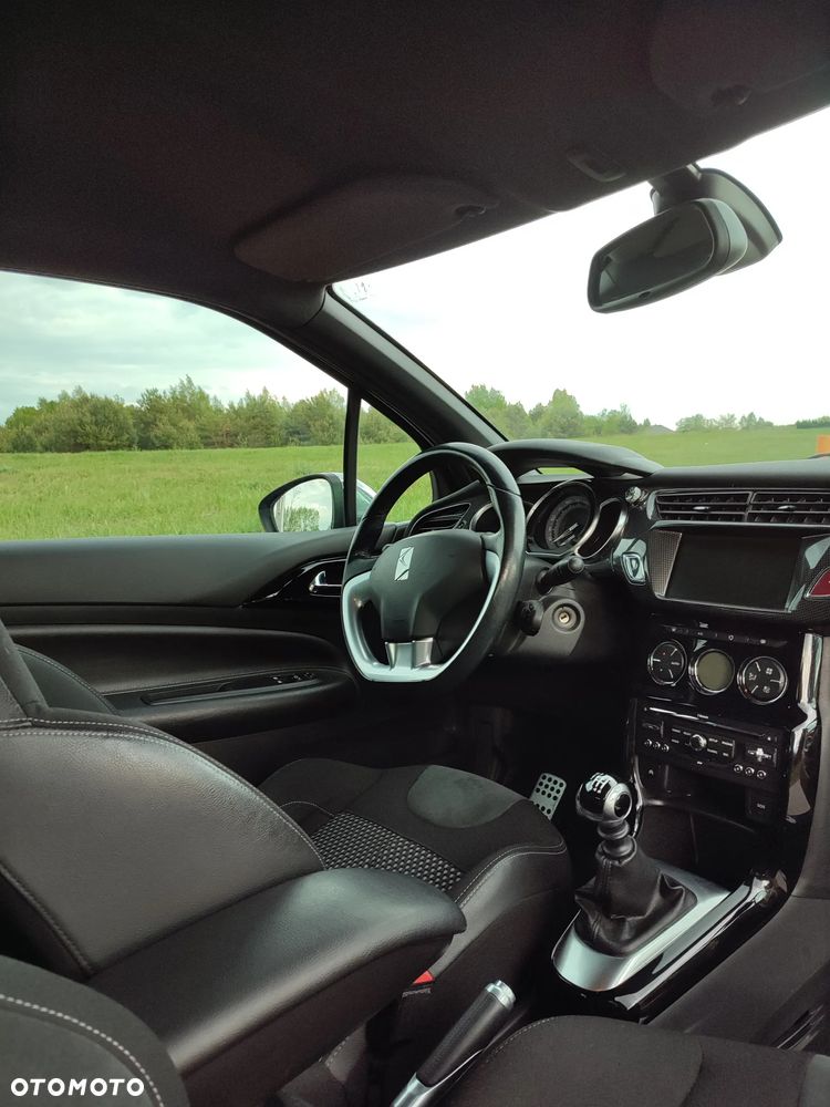 Citroën DS3 1.6 THP SportChic - 4