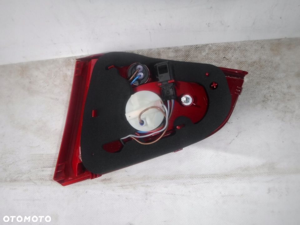 AUDI A3 8P7 CABRIO LAMPA TYŁ LEWA W KLAPE - 3