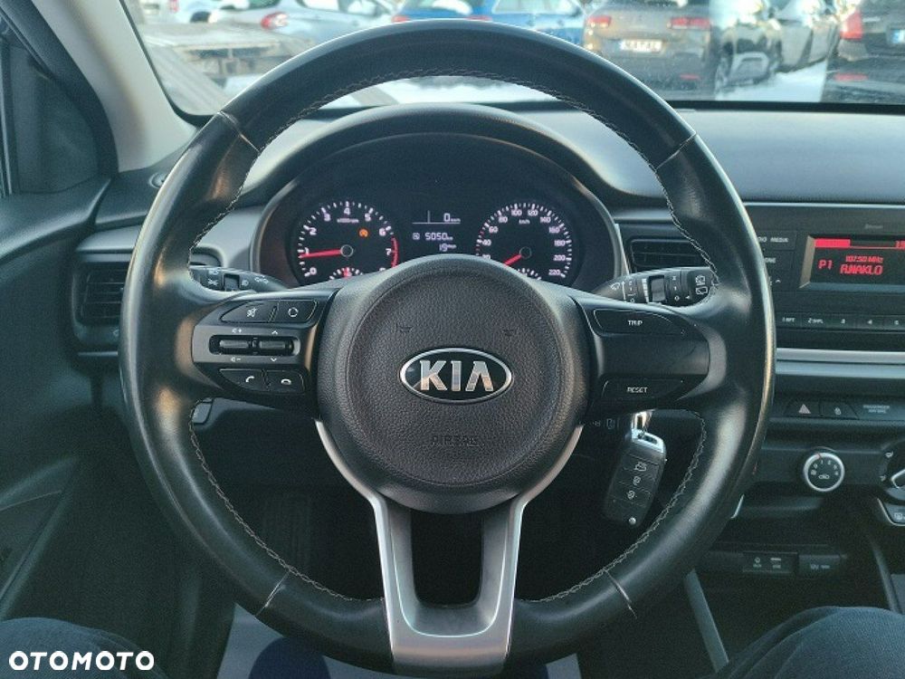 Kia Rio - 12