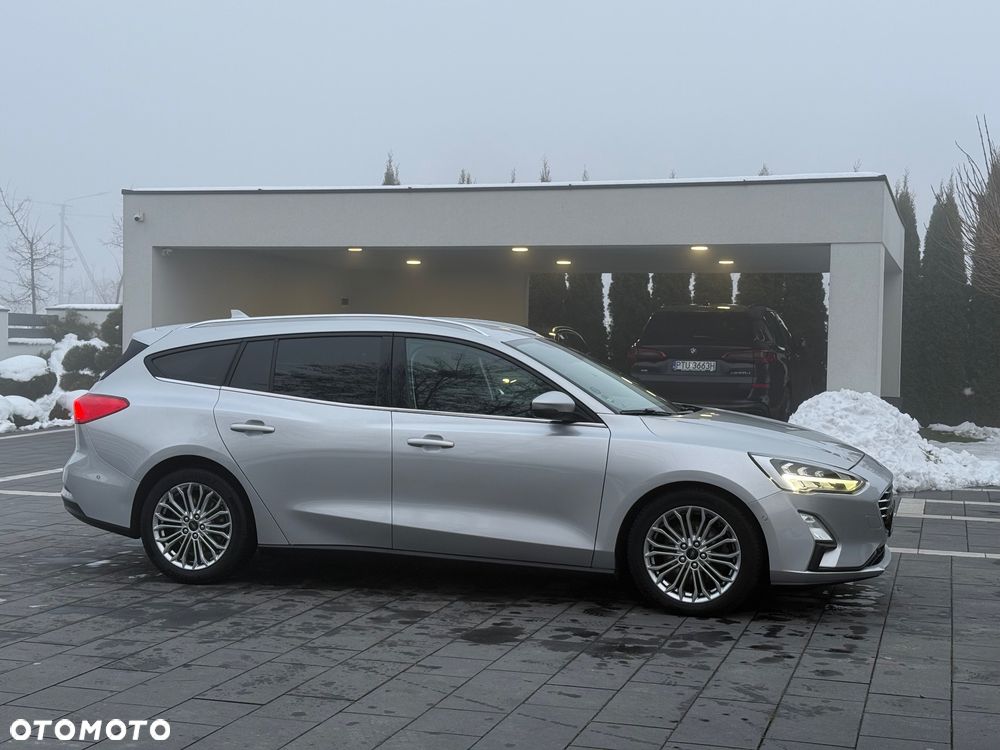 Ford Focus 2.0 EcoBlue Start-Stopp-System TITANIUM - 6