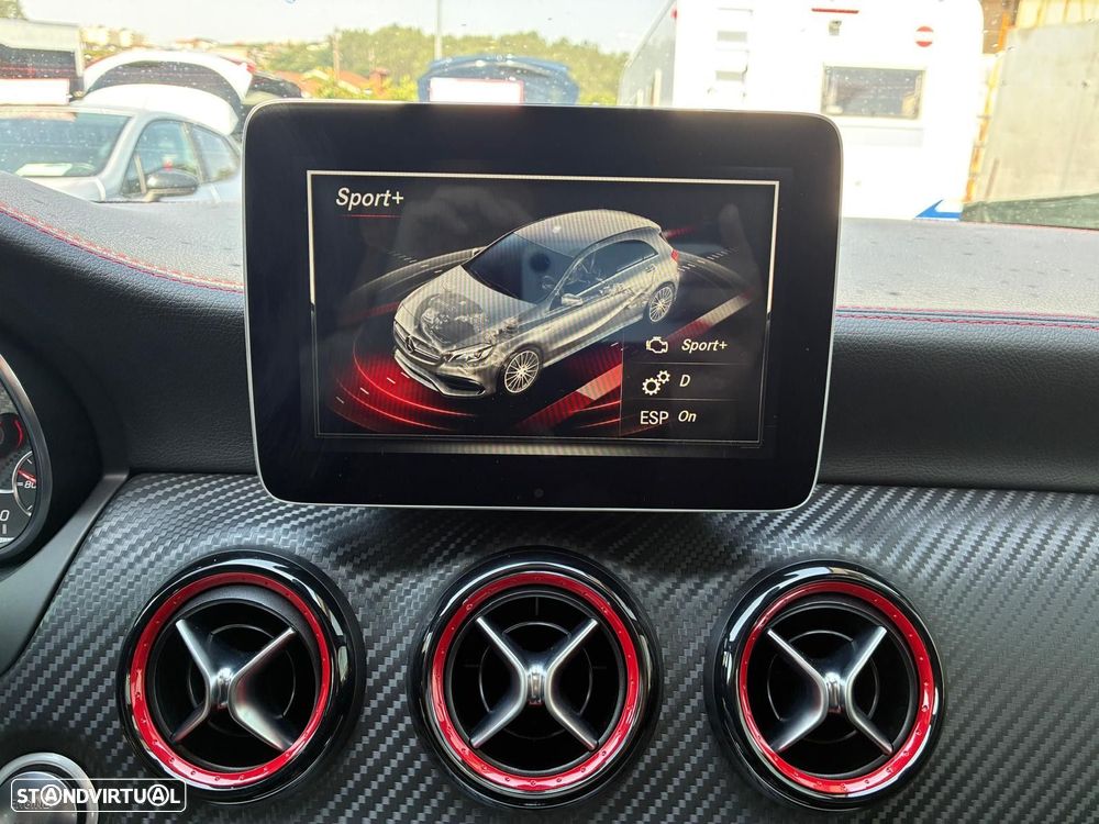 Mercedes-Benz A 45 AMG 4-Matic - 32