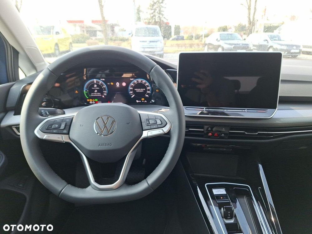 Volkswagen Golf - 13